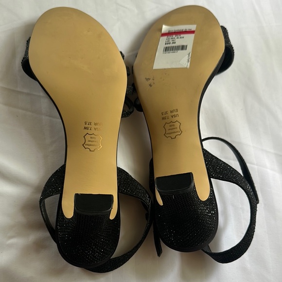 NINA NELENA TEXTURED METALLIC MATCHING CRYSTALS LOW-HEEL SANDALS, ANKLE STRAP - Picture 6 of 8